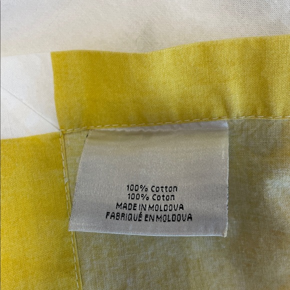 Williams Sonoma Spring Bunny Table Cloth Yellow Border White 70” x 108” Floral - Picture 9 of 16